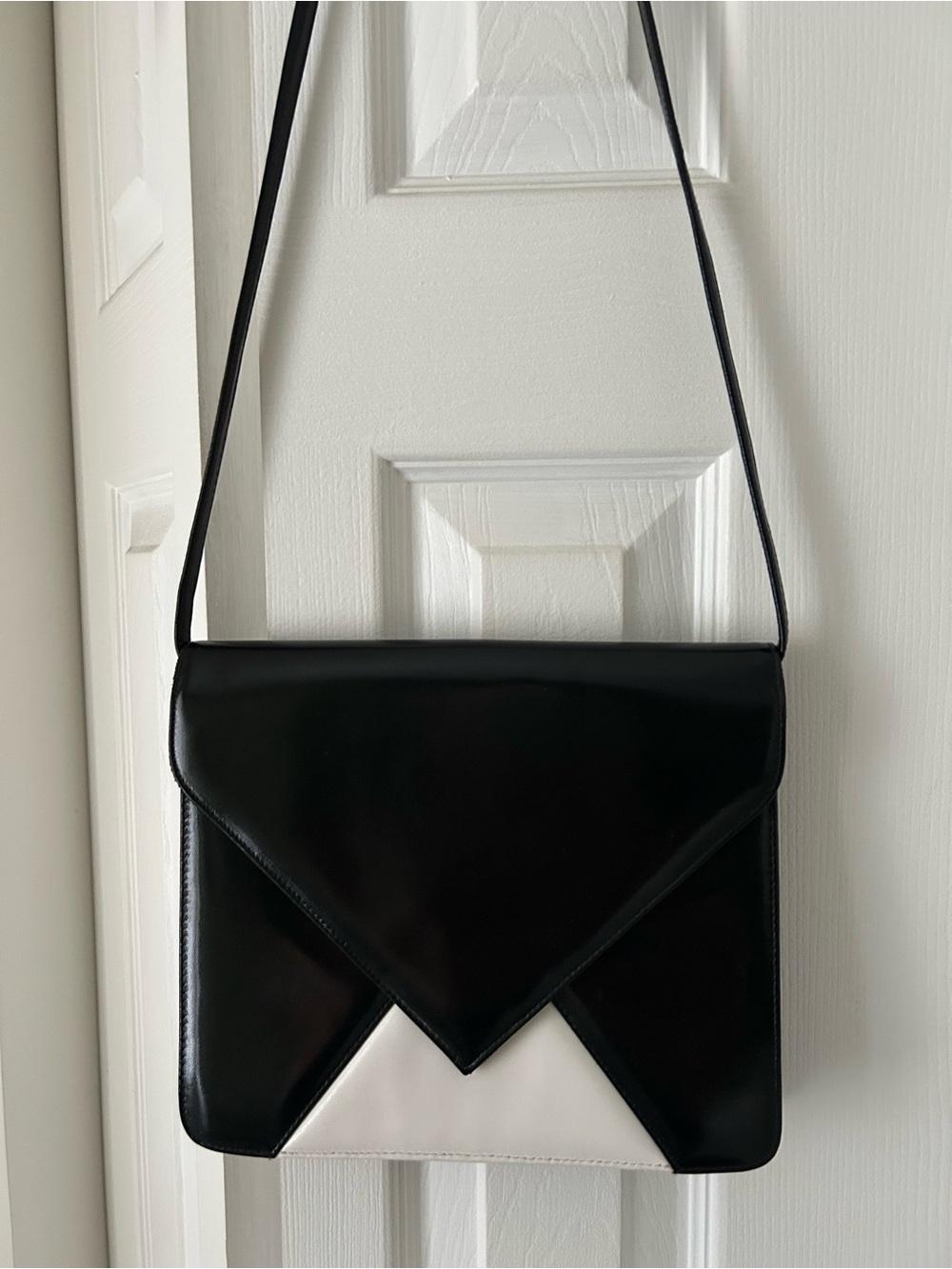 Jay herbert New York Two-Tone Black and White Envelope Leather Shoulder Bag